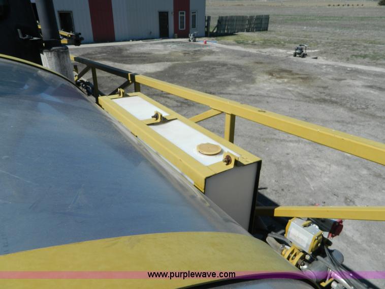 image for item J5144 1997 Ag-Chem RoGator 854 self-propelled applicator