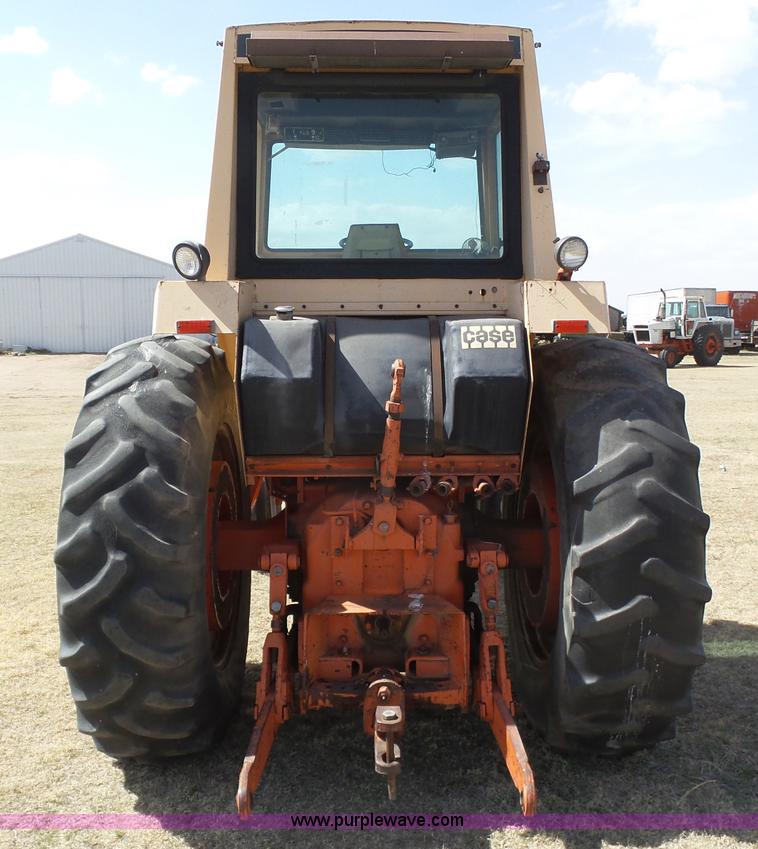 image for item J6175 1972 Case 1370 tractor
