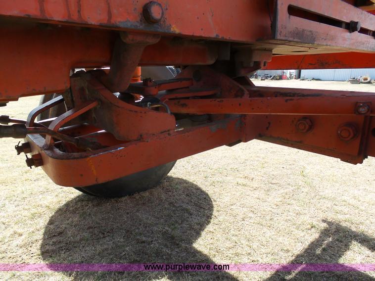 image for item J6175 1972 Case 1370 tractor