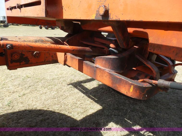 image for item J6175 1972 Case 1370 tractor