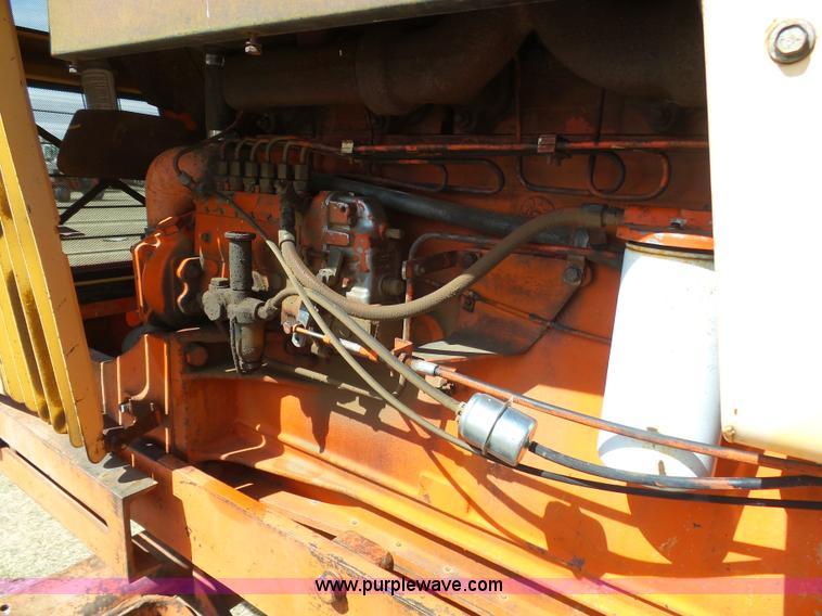 image for item J6175 1972 Case 1370 tractor