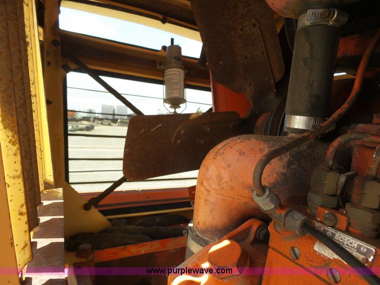 image for item J6175 1972 Case 1370 tractor