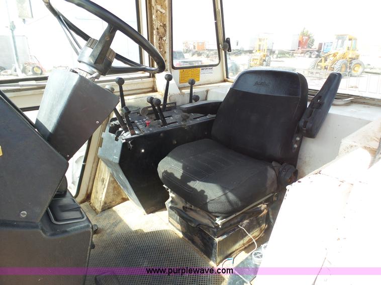 image for item J6176 1980 Case 2590 tractor