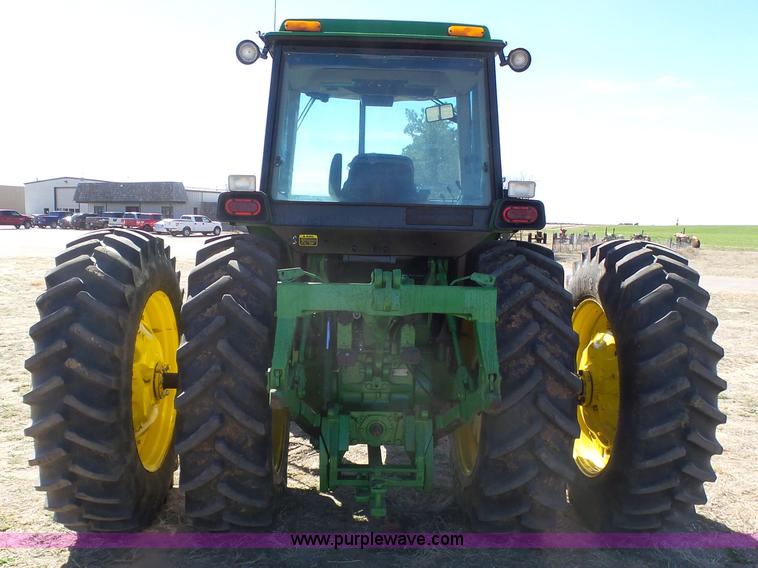 image for item J6187 1992 John Deere 4960 MFWD tractor