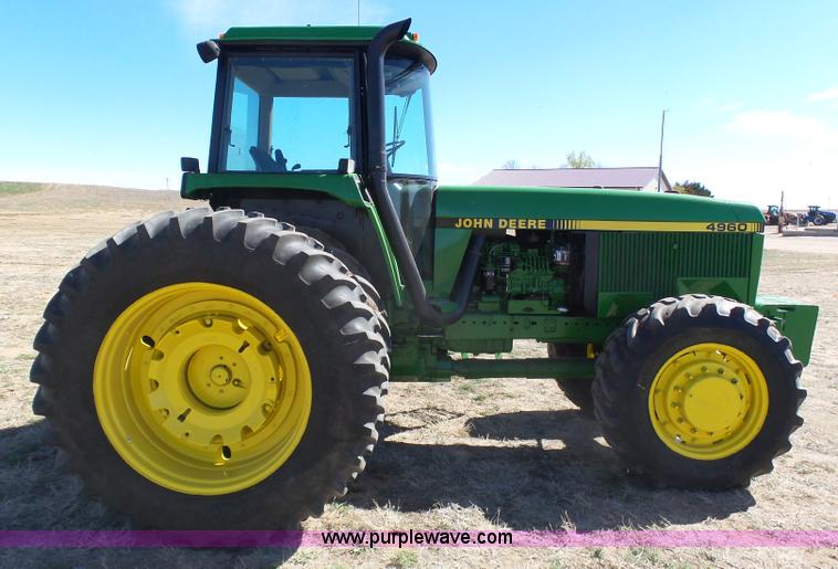 image for item J6187 1992 John Deere 4960 MFWD tractor