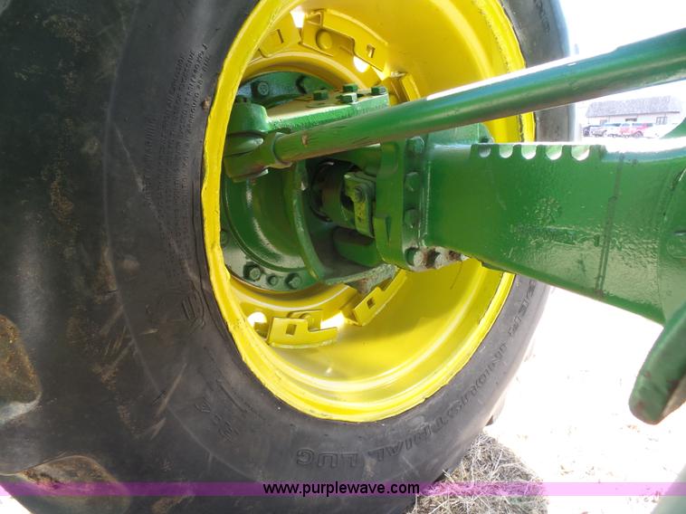 image for item J6187 1992 John Deere 4960 MFWD tractor