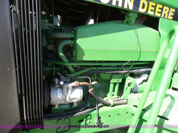 image for item J6187 1992 John Deere 4960 MFWD tractor