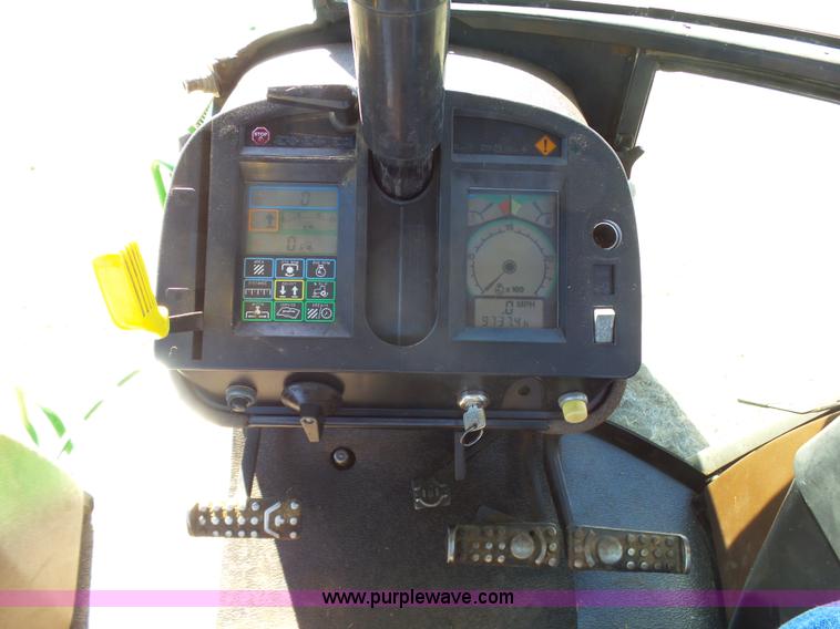 image for item J6187 1992 John Deere 4960 MFWD tractor