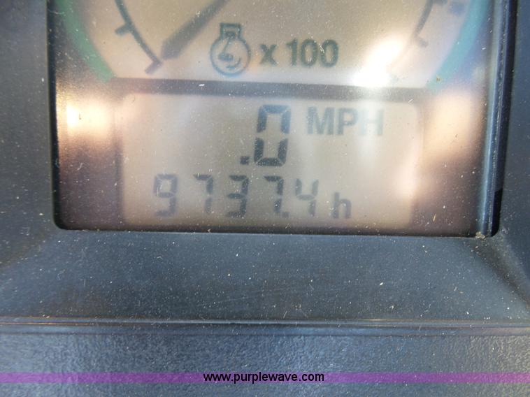 image for item J6187 1992 John Deere 4960 MFWD tractor