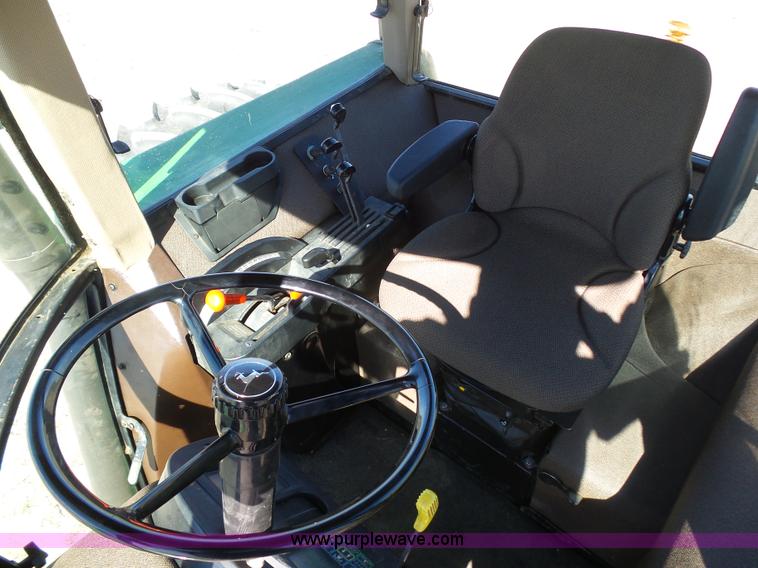 image for item J6187 1992 John Deere 4960 MFWD tractor