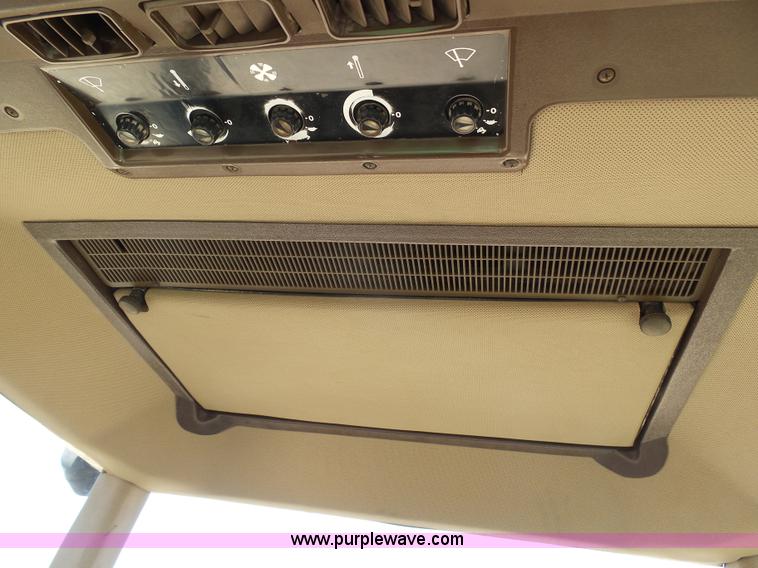 image for item J6187 1992 John Deere 4960 MFWD tractor