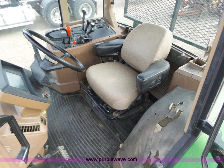 image for item J6190 1995 John Deere 7800 MFWD tractor