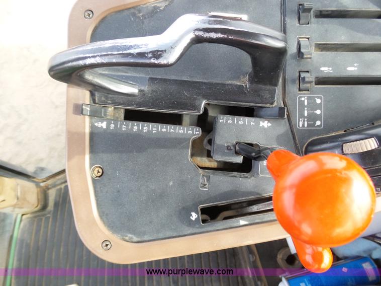 image for item J6190 1995 John Deere 7800 MFWD tractor