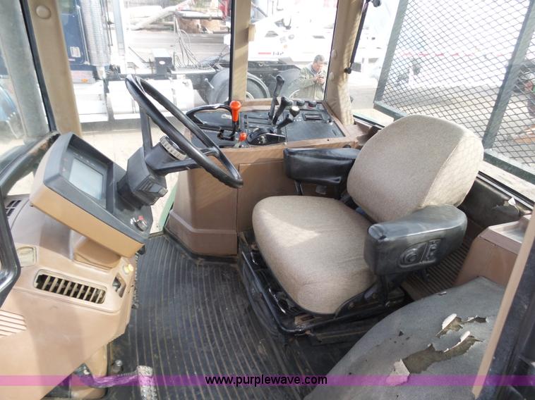 image for item J6190 1995 John Deere 7800 MFWD tractor