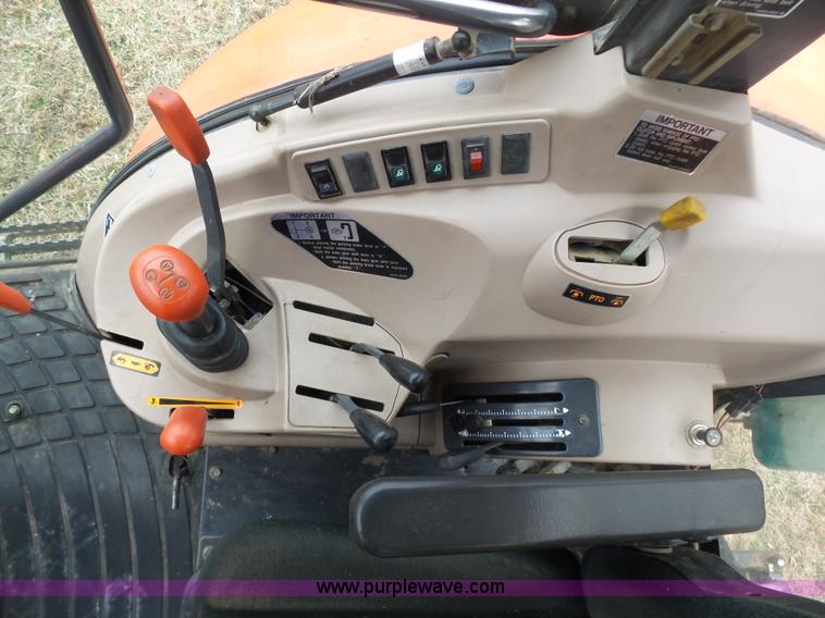 image for item K1294 2006 Kubota M9540F tractor