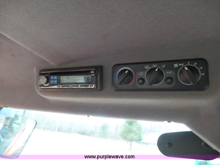 image for item K1294 2006 Kubota M9540F tractor