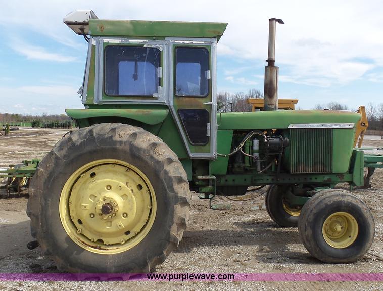 image for item K4283 John Deere 4520 tractor