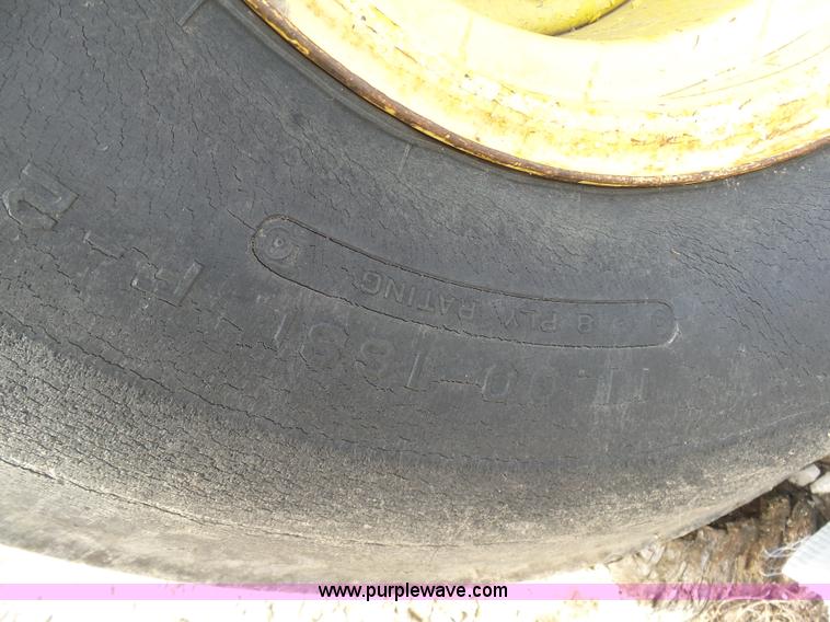 image for item K4283 John Deere 4520 tractor