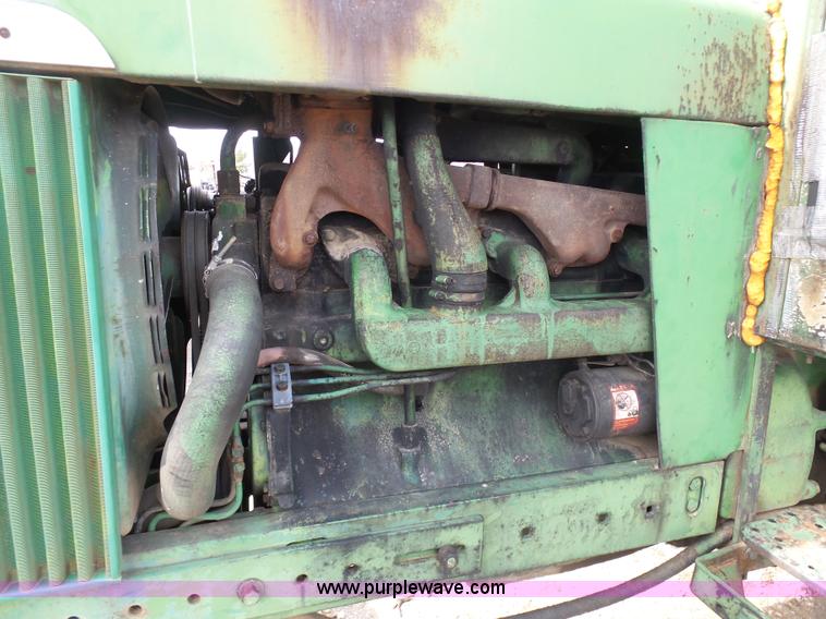 image for item K4283 John Deere 4520 tractor