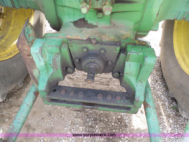 image for item K4283 John Deere 4520 tractor