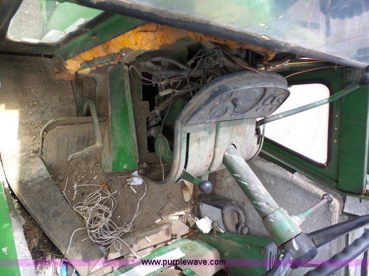image for item K4283 John Deere 4520 tractor