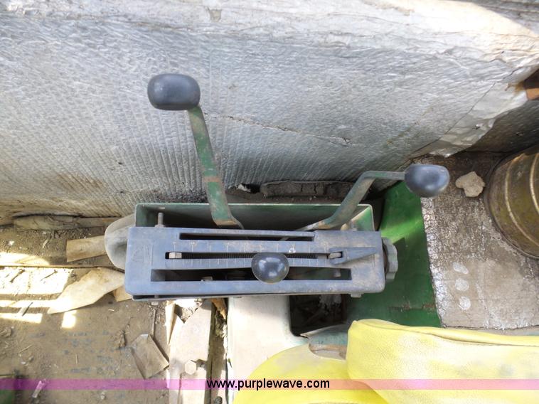 image for item K4283 John Deere 4520 tractor