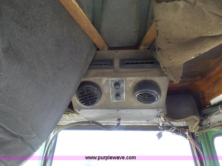 image for item K4283 John Deere 4520 tractor