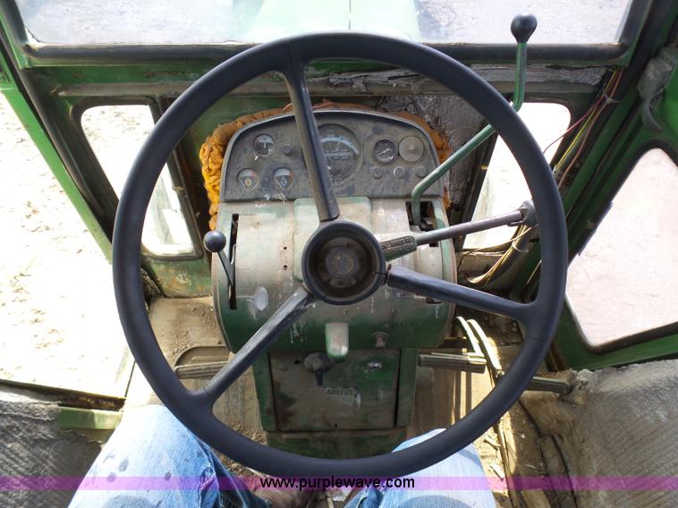 image for item K4283 John Deere 4520 tractor