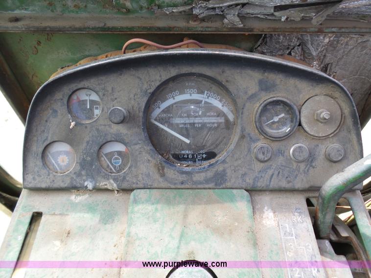 image for item K4283 John Deere 4520 tractor