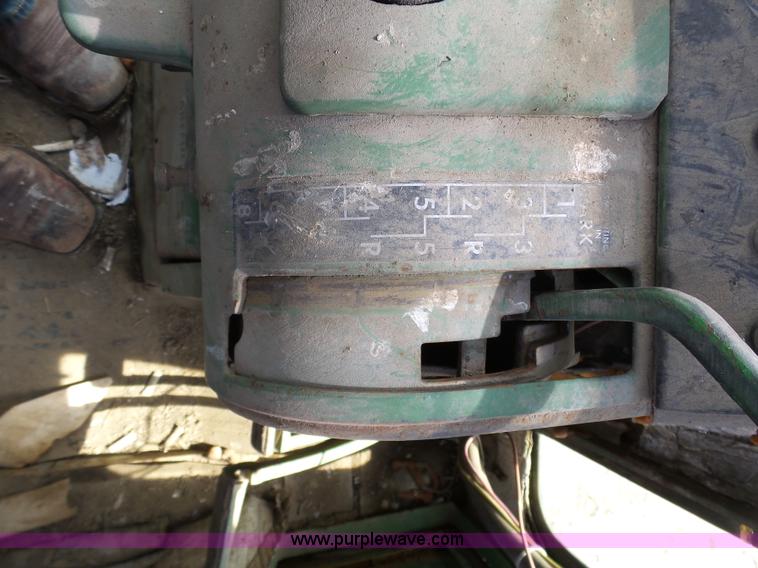 image for item K4283 John Deere 4520 tractor