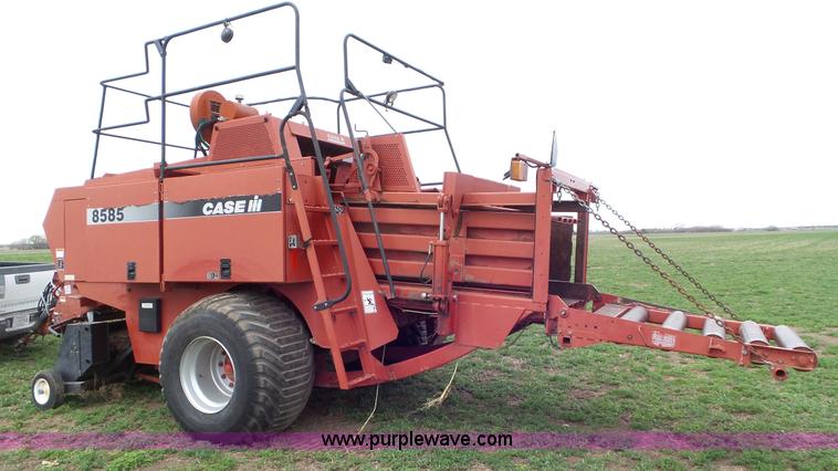 image for item K6829 2000 Case IH 8585 large square baler