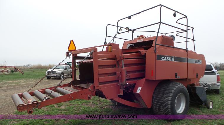 image for item K6829 2000 Case IH 8585 large square baler