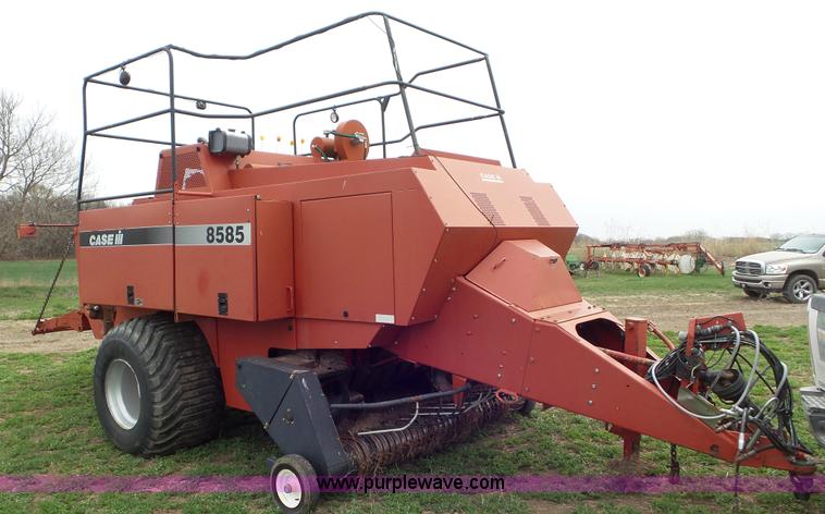 image for item K6829 2000 Case IH 8585 large square baler