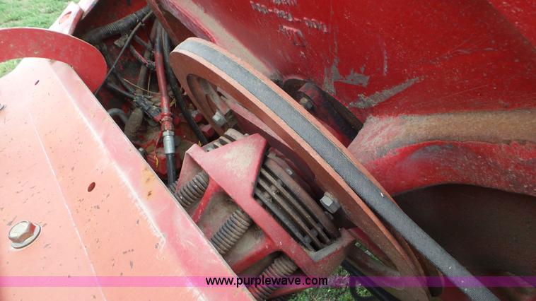 image for item K6829 2000 Case IH 8585 large square baler