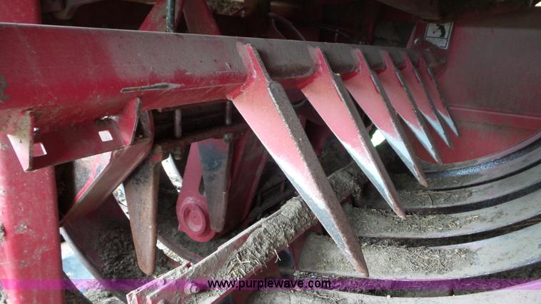 image for item K6829 2000 Case IH 8585 large square baler