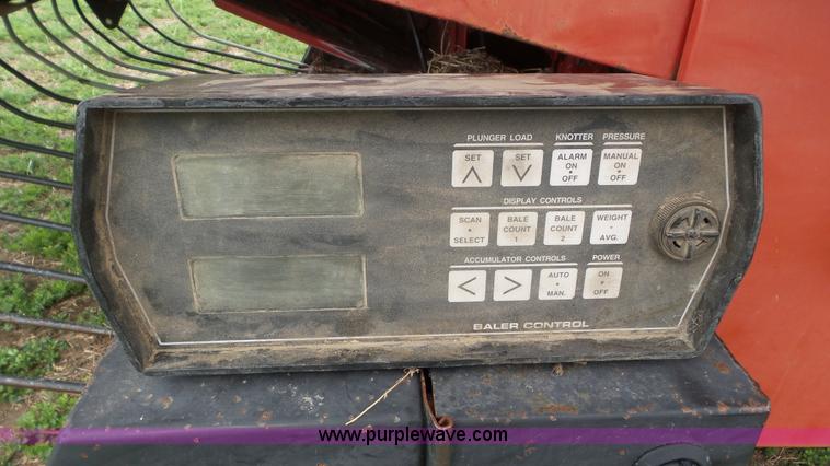 image for item K6829 2000 Case IH 8585 large square baler