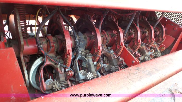 image for item K6829 2000 Case IH 8585 large square baler