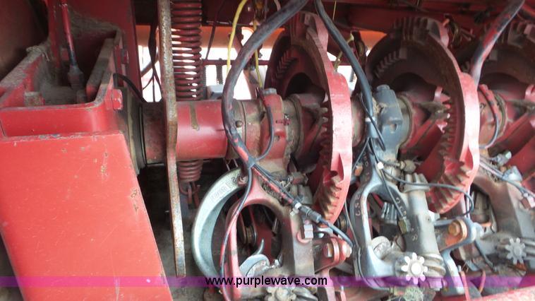 image for item K6829 2000 Case IH 8585 large square baler