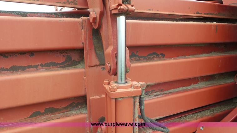 image for item K6829 2000 Case IH 8585 large square baler