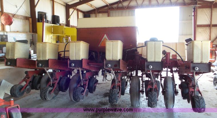 image for item K6888 Case IH 900 Cyclo Air planter