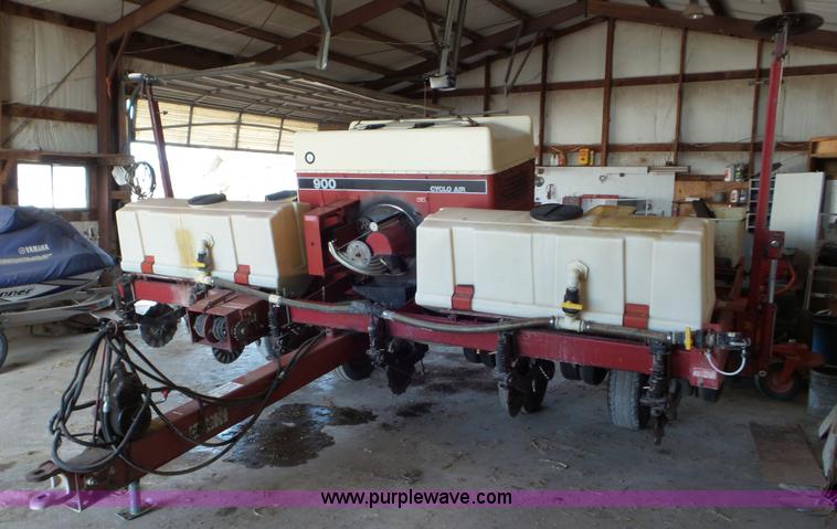 image for item K6888 Case IH 900 Cyclo Air planter