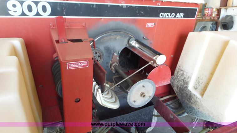 image for item K6888 Case IH 900 Cyclo Air planter