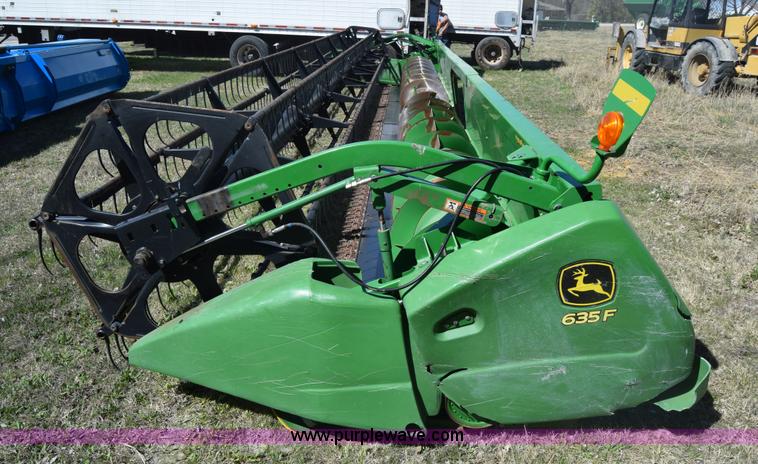 image for item K8743 2009 John Deere 635F Hydraflex platform head