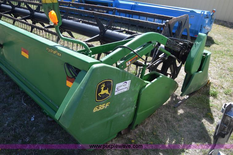 image for item K8743 2009 John Deere 635F Hydraflex platform head