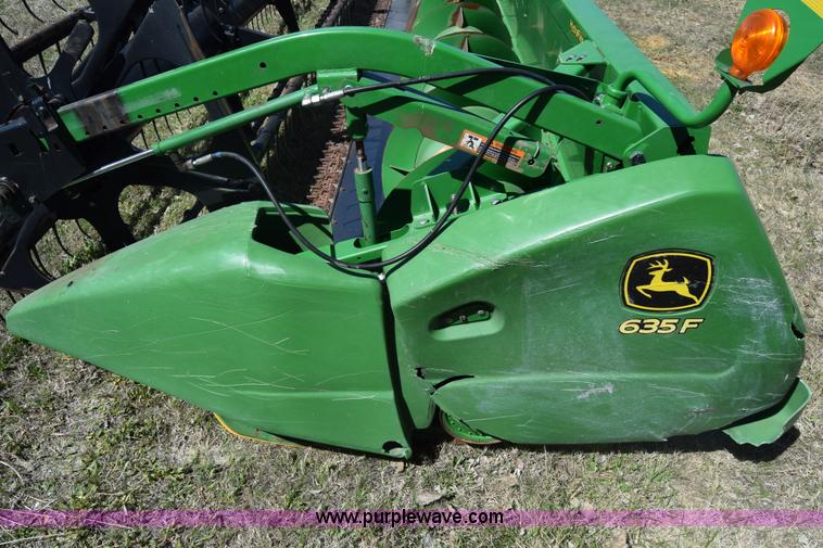 image for item K8743 2009 John Deere 635F Hydraflex platform head