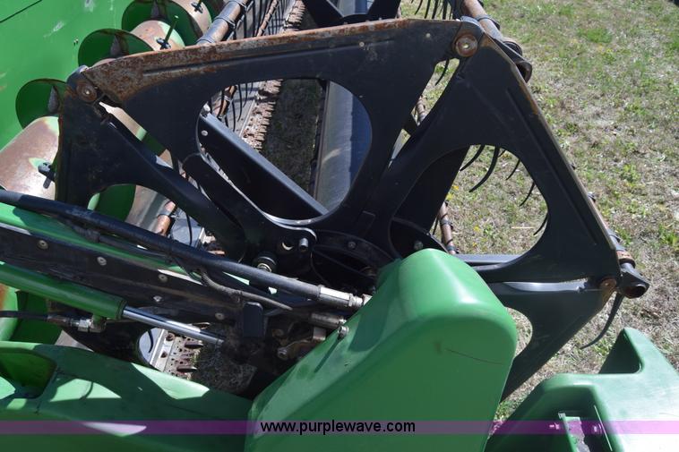 image for item K8743 2009 John Deere 635F Hydraflex platform head