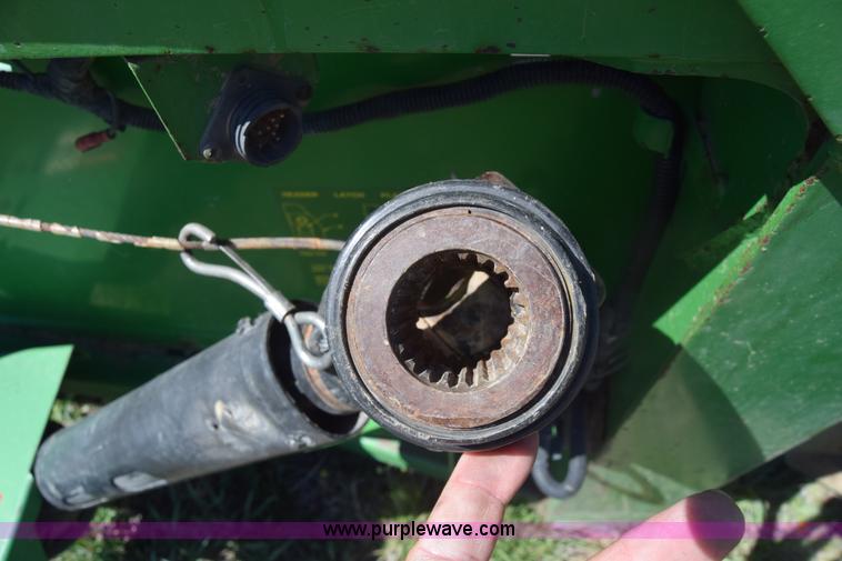 image for item K8746 1997 John Deere 1293 corn head