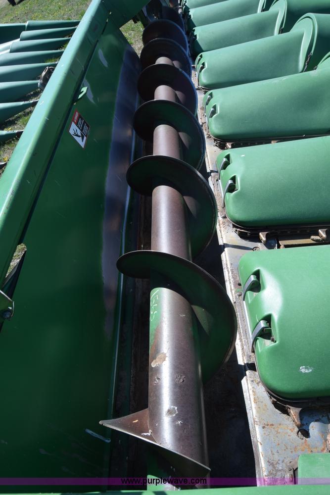 image for item K8746 1997 John Deere 1293 corn head