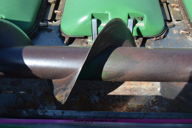 image for item K8746 1997 John Deere 1293 corn head