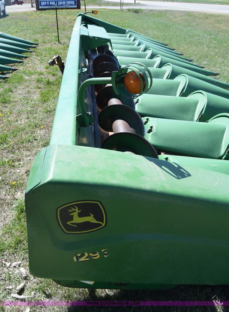 image for item K8746 1997 John Deere 1293 corn head